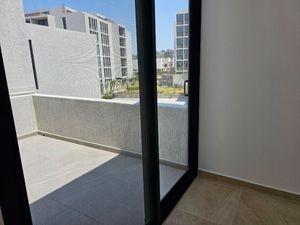 Preciosa casa en renta con 3 habitaciones con baño en privada en Querétaro