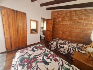 VENTA  casa de una planta amueblada¡Tu paraíso en Tequisquiapan!