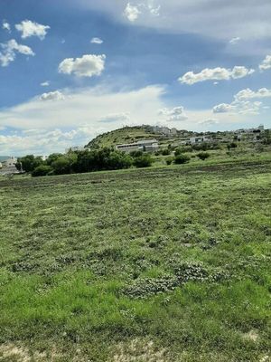 VENTA DE TERRENO COMERCIAL EN CORREGIDORA A UN LADO DE LA EBC