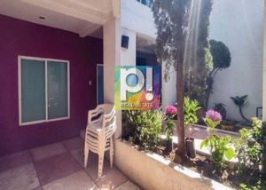 VENTA CASA CON TERRAZA Y JARDÍN EN LOMAS DEL HUIZACHAL CAS_4939 YI