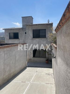 VENTA CASA CON LOCAL LOS OLVERA