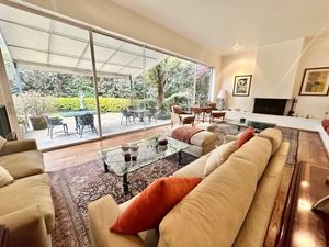 Casa en venta en esquina en  Jardines del Pedregal