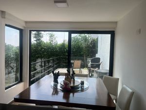 Bosques de Tarango, Casa en condominio 100 % remodelada