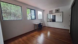 Casa en Venta Lomas de Tecamachalco en calle cerrada