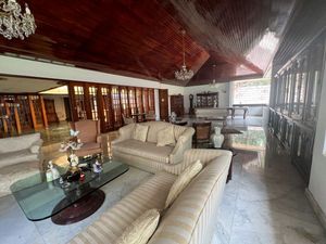 LOMAS DE CHAPULTEPEC, CASA EN VENTA EN EL TRIÁNGULO DORADO