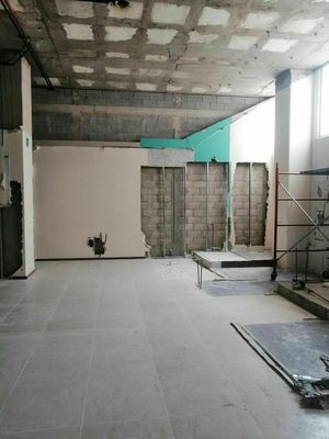 RENTA DE LOCAL COMERCIAL 210 m2 + 60m2 mezzanine, CORNER 15 SANTA FE