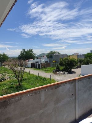 ¡Casa Nueva con Alberca Propia en Tequesquitengo, Morelos a Solo 6 Min del Lago!