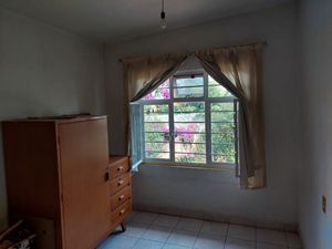 Hermosa Casa Sola en Venta en Zona Norte, Cerca de UAEM