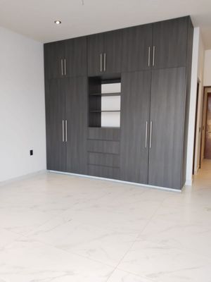 Residencias Exclusivas en Condominio de Prestigio en la Zona Dorada