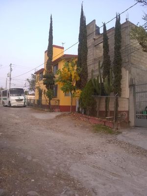 Residencia con Jardín, Alberca y Jacuzzi en Venta, Cesion de Derechos