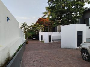 Residencias Exclusivas en Condominio de Prestigio en la Zona Dorada