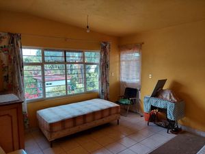 Hermosa Casa Sola en Venta en Zona Norte, Cerca de UAEM