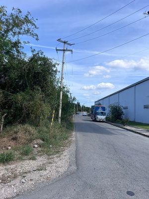 Terreno en Venta en carril de baja, esquina, carretera  Mérida-Progreso,  Mérida