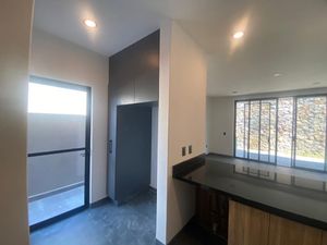 RESIDENCIA EN VENTA EN CONDOMINIO LAGOS DE JURIQUILLA, QUERETARO