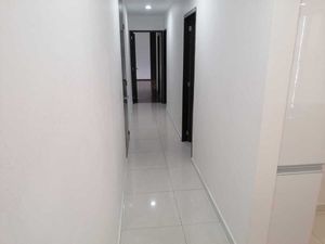 Departamento 18-C en Venta en Torre Otero a 5 minutos de plaza La Perla