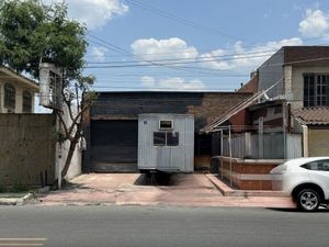 Bodega /Local comercial en venta sobre calle alto flujo zona cumbres Monterrey