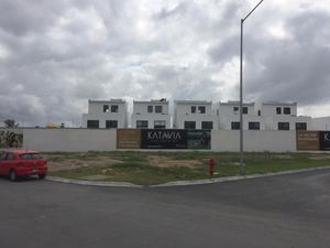 Ofrezco terreno comercial en esquina Apodaca