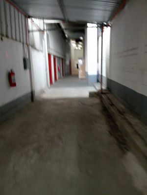 Bodega  de renta comercial en Vallejo  200 mt2 con 1 mt2 de oficina.