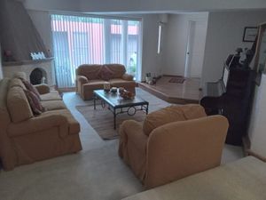 Casa en venta con amplios espacios (Parques de la Herradura)