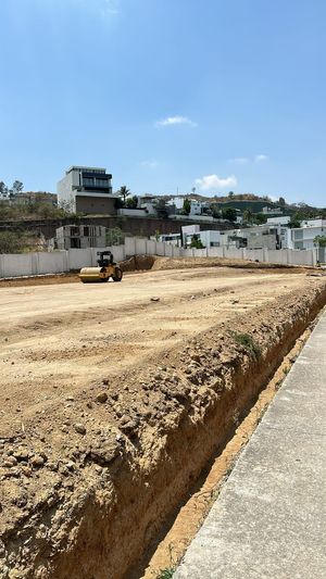 PREVENTA  de Terreno en Privada Orquídeas en Bosque Real