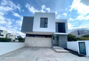 CASA EN VENTA ZIBATA