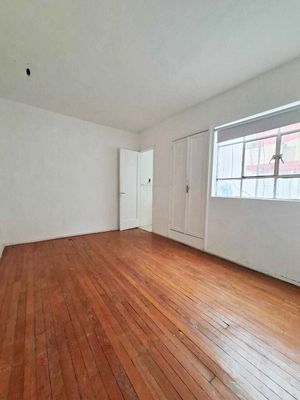 RENTA DEPARTAMENTO CON PATIO,  AGUIAR Y SEIJAS, LOMAS VIRREYES