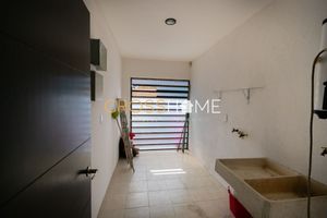 CASA EN VENTA EN JURIQUILLA