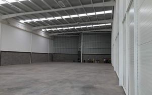 Se Renta Bodega Industrial de 950 m2, Parque TLC en El Marques, Varias Medidas..