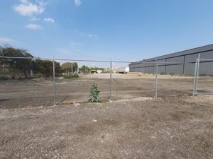 Venta de Terreno Comercial y Mixto, para Desarrollo de Negocios, Bodegas..