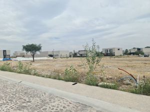 Se Vende Terreno en Lomas del Campanario de 287.78 m2 de OPORTUNIDAD !!