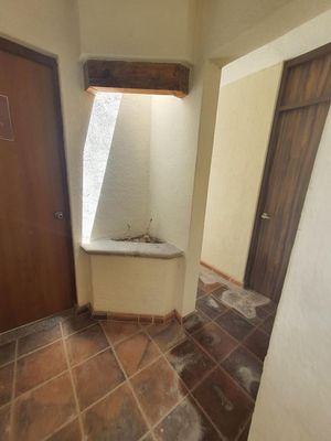 Preciosa Casa en Juriquilla,  3 Niveles, TRIPLE ALTURA, Alberca, Seguridad 24.7