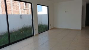 Casa en Venta en El Condado, 3 Recamaras, 3 Baños, Roof Garden, Gran Diseño