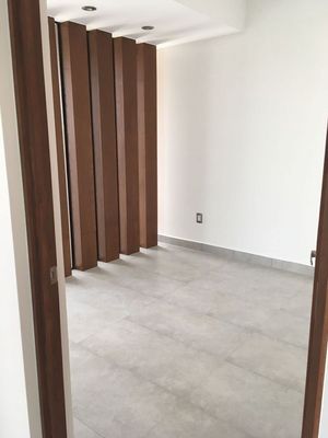 Residencia En Grand Juriquilla, 4ta Recamra en PB, Terraza, 4 Baños, de LUJO