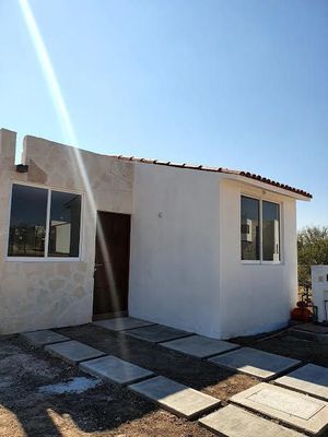 Preciosa Casa en Ciudad Maderas, UNA PLANTA !! Jardín, Equipada, Oportunidad.