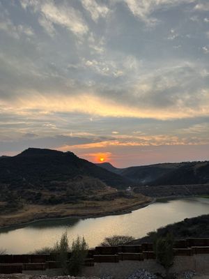 ¡Vive en Cañadas del Lago con Vistas Panorámicas! Resort Living de Ensueño