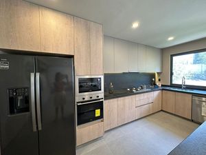 Casas en Venta en Campanario Norte, 3 Recamaras, 4.5 Baños, Bar, Lujo..