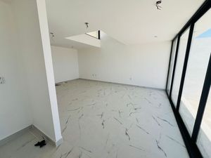 Casa en Venta en Juriquilla, San Isidro, Oportunidad, Hermosa, Doble Altura!