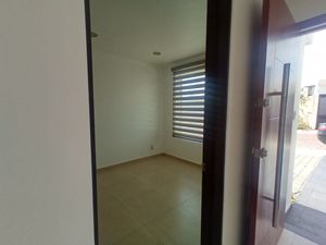 Se Vende Residencia en Cumbres del Lago, Gran Jardín, 3 Recamaras, Cto de Serv