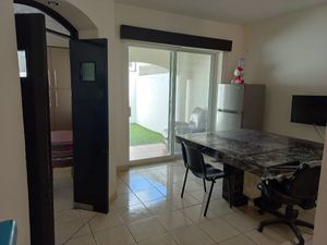 Se Vende Casa en Centro Sur, Cto Servicio, 3 Recamaras, 3.5 Baños, Alberca..