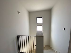 Se Vende Casa en Sonterra, 3 Recamaras, Jardín, Estacionamiento Techado, Lujo