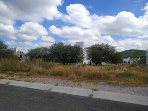 Se Vende Terreno en Colinas de Juriquilla, 200 m2 , para hacer tu nuevo hogar !!