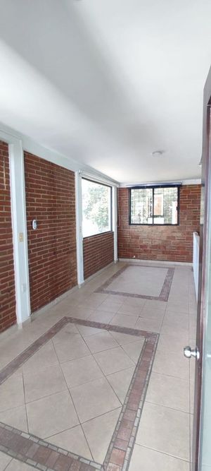 Se Vende Bodega  en Corregidora, 3 Oficinas, Nave con Mezanine, Patio Maniobras