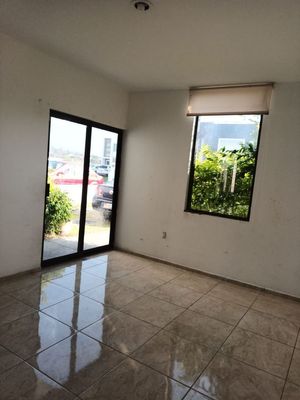 Se Vende Casa en Garand Juriquilla, 4ta Recamara en PB,  Roof Garden, Jardín