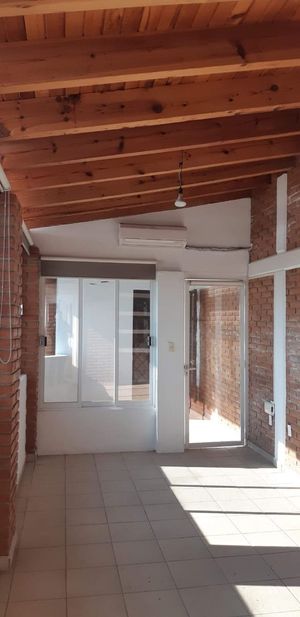 Se Vende Bodega  en Corregidora, 3 Oficinas, Nave con Mezanine, Patio Maniobras