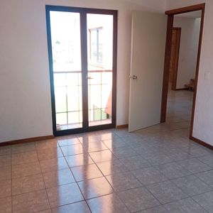 Hermosa Casa en Villas de Santiago, 3 Niveles, Gran Ubicación, de Oportunidad !!