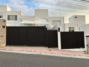 Balcones de las Lomas, Querétaro, Preciosa Casa en Venta.