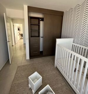 Se Vende Casa en Capital Sur, 3 Recamaras, Jardín, Pasillo Lateral, 2.5 Baños