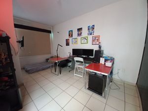 Se Vende Casa en Centro Sur, Cto Servicio, 3 Recamaras, 3.5 Baños, Alberca..