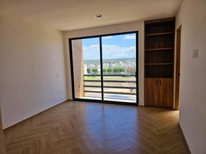 Residencia Nueva en Real del Bosque – 4ta Recamara en PB