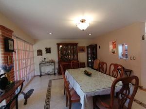 En Venta Casasa en Carretas, Gran Ubicación, 4 Recamaras, 5.5 Baños, Cto de Serv